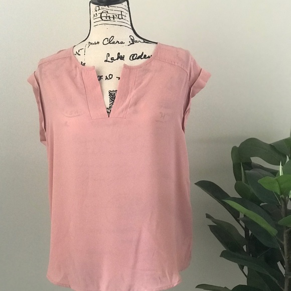New York & Company Tops - NWT NY&Co pink short sleeve blouse, small